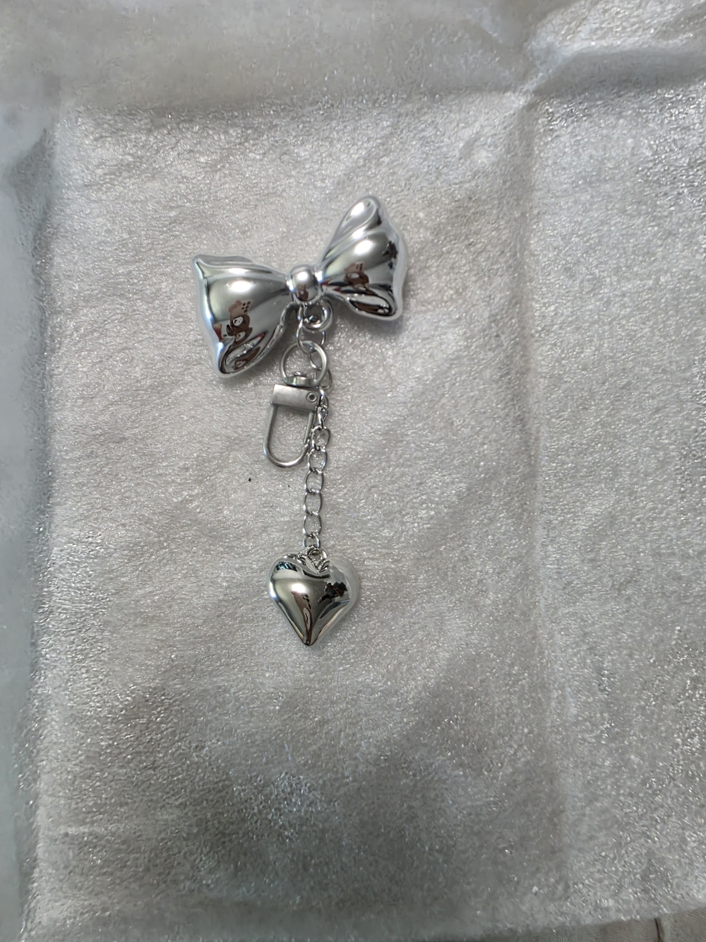 Source Unknown Silver Bow and Heart Drop Keychain/ Purse Charm